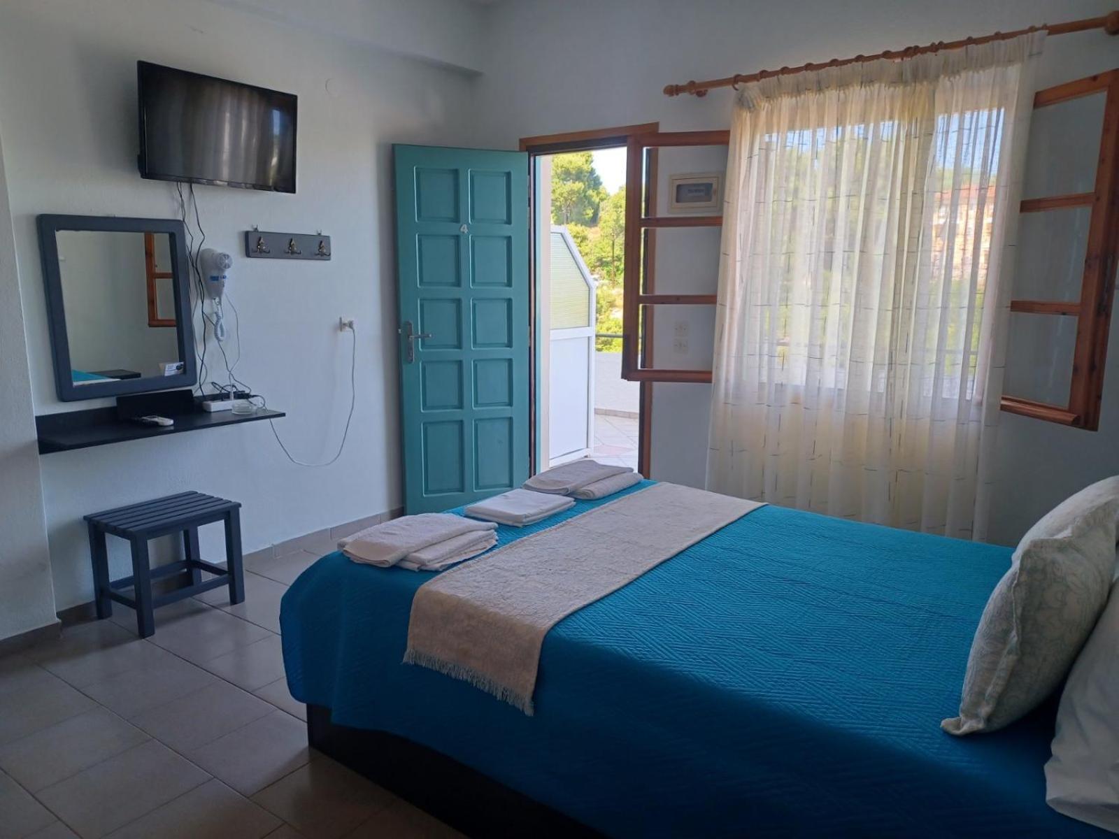 Pension Anna Patitiri  Room photo